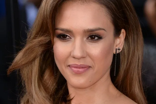 Jessica-Alba__aap_1200