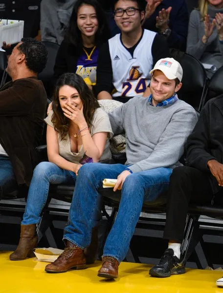 Mila-Kunis-Ashton-Kutcher-Lakers-Game-Dec-2014
