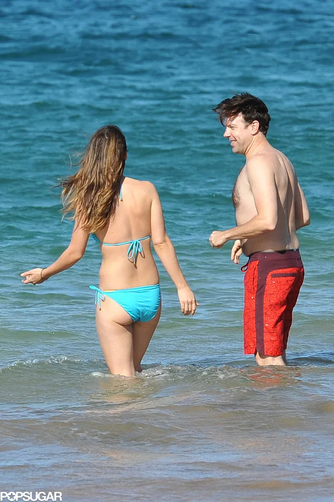 Olivia-Wilde-Jason-Sudeikis-Maui-13