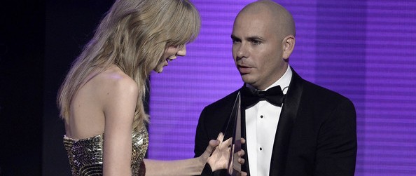 Κι όμως! Ακούστε τον Pitbull σε remix της…Taylor Swift