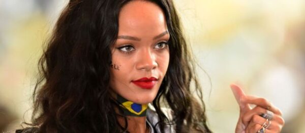 H Rihanna ποστάρει ακόμα ένα δείγμα του ολοκαίνουριου άλμπουμ της! Ακούστε το