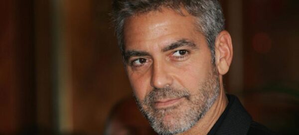 O Clooney επιτίθεται στον Κιμ Γιονγκ Ουν για το «The Interview»: Δεν θα μας πει αυτός τι θα βλέπουμε!