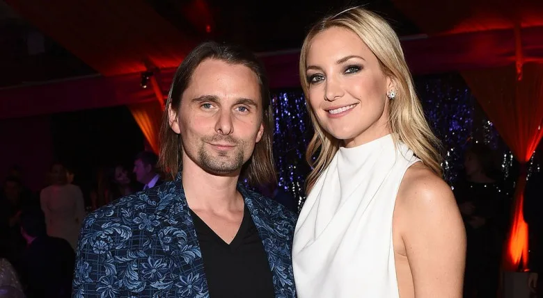 Ο Matt Bellamy και η Kate Hudson σε βραδινή εκδήλωση.