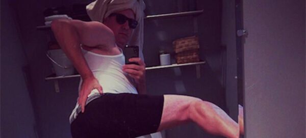 Θα λιώσετε στο γέλιο: Πως θα ήταν το Instagram αν οι άνδρες πόζαραν όπως οι γυναίκες