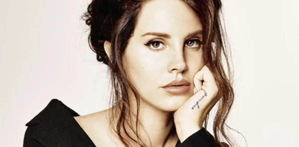 Η Lana Del Rey ποζάρει για το περιοδικό Grazia.
