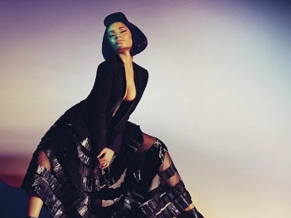 nicki-minaj-roberto-cavalli-campaign-8-580x435
