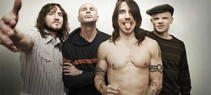 Το συγκρότημα Red Hot Chili Peppers με τον Anthony Kiedis.