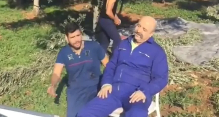 Ο Μάρκος Σεφερλής σε εξωτερικό γύρισμα
