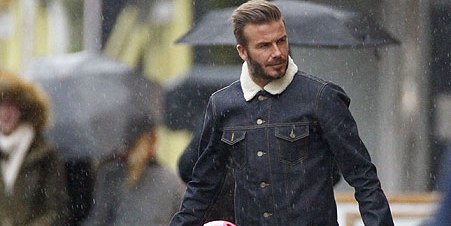 Σούπερ κουλ μπαμπάς! Δείτε τον David Beckham να κάνει πατίνι με την κόρη του!