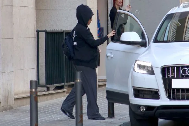 EXCLUSIVE: Shakira goes incognito in Barcelona