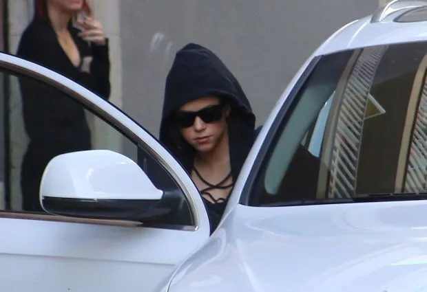 EXCLUSIVE: Shakira goes incognito in Barcelona