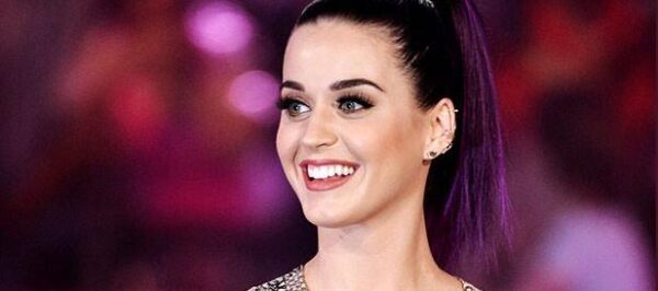Με ποιον τρόπο ετοιμάζεται η Katy Perry για την εμφάνισή της στο Super Bowl;