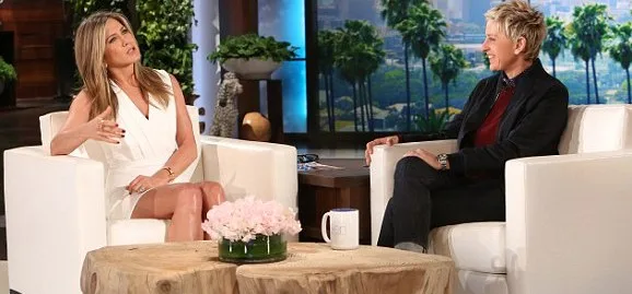 Η Jennifer Aniston σε τηλεοπτική συνέντευξη με την Ellen DeGeneres.
