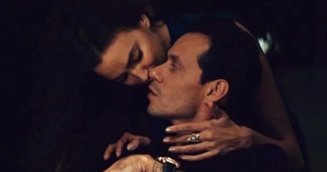 Η Irina Shayk και ο Marc Anthony σε κοντινό πλάνο.