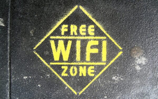 Σοκ! Τελικά, πόσο επικίνδυνο είναι το Wi-fi;
