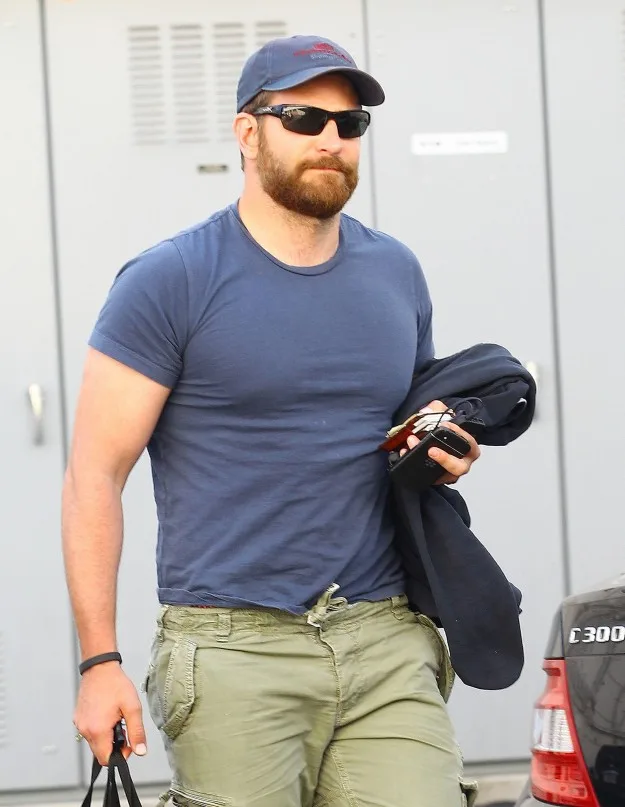 After-Bradley-Cooper-seriously-bulked-up-his-entire-wardrobe-shuddered
