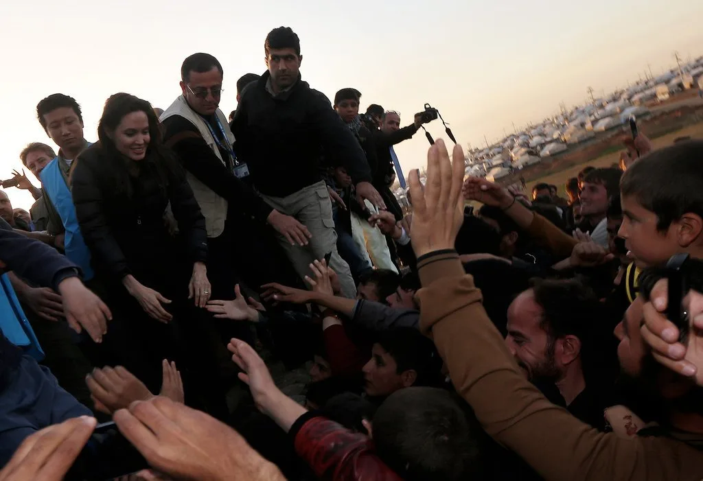 Angelina-Jolie-Refugee-Camp-Iraq-January-2015-5