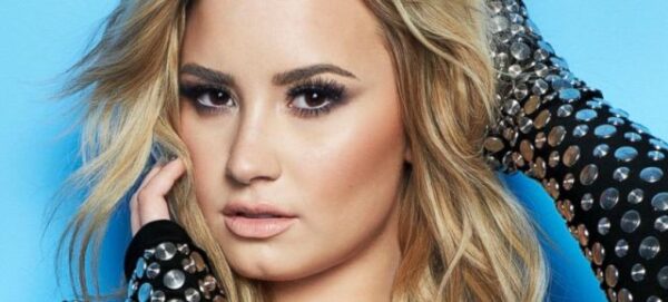 Δείτε τη Demi Lovato σε μια selfie χωρίς ίχνος make up!