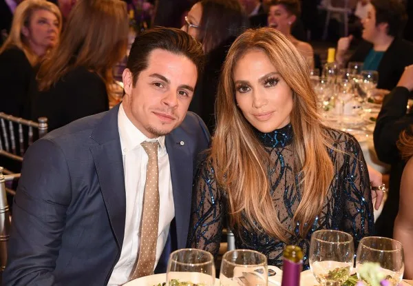 Jennifer-Lopez-Casper-Smart