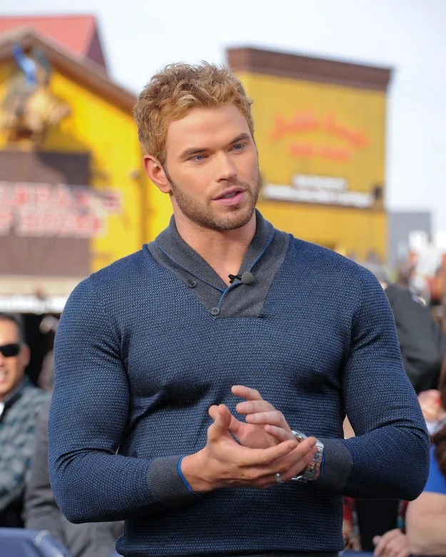 Kellan-Lutz-once-wore-sweater-probably-still-recovering-from-containing-much-muscle