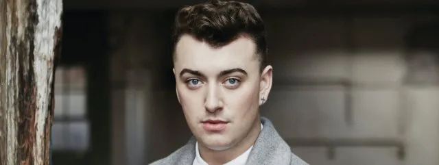 Ο τραγουδιστής Sam Smith με μαγιό κατά τη διάρκεια των διακοπών του στην Αυστραλία.