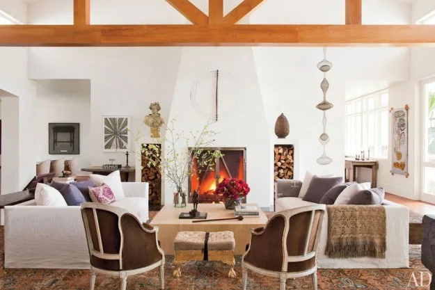 item3.rendition.slideshowhorizontal.ellen-degeneres-portia-de-rossi-beverly-hills-home-04-living-room