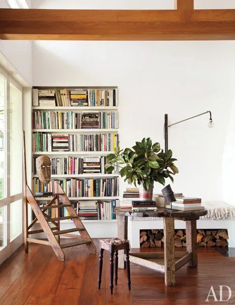 item4.rendition.slideshowvertical.ellen-degeneres-portia-de-rossi-beverly-hills-home-05-living-room