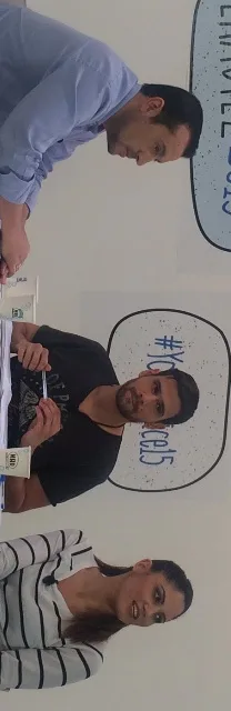 Ο Νίκος Παππάς και δύο παρουσιαστές στο YourVoice15.