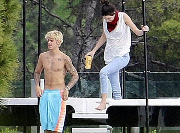 Μας μπέρδεψε! Τελικά με ποιά είναι ζευγάρι ο Justin Bieber;