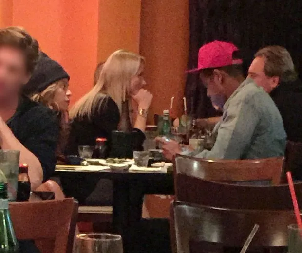 EXCLUSIVE: **PREMIUM EXCLUSIVE RATES** Beyonce looks unhappy as Jay-Z appears to pay more attention to his phone than her while they dine out in LA