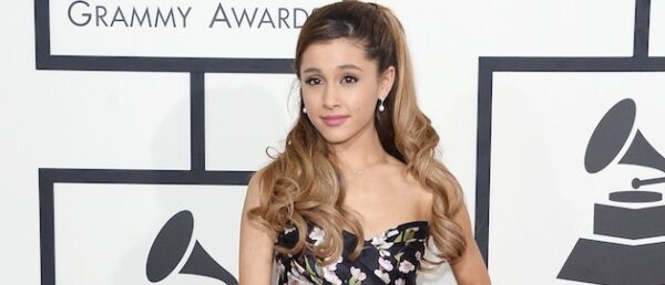 Δείτε το lyric video του νέου single της Ariana Grande!