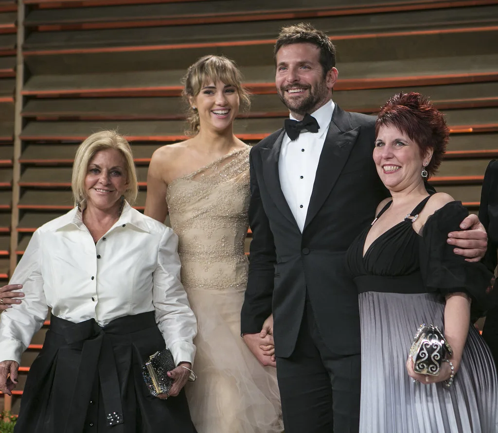 Bradley-Cooper-surrounded-love-Vanity-Fair-party