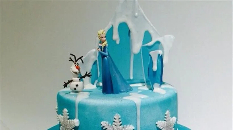 Τούρτα γενεθλίων με θέμα την ταινία Frozen