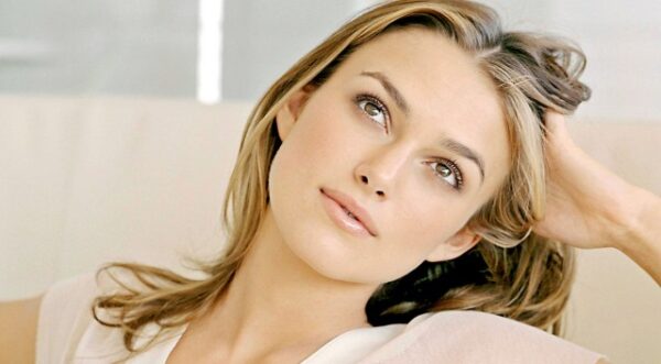 Keira Knightley: «Ανυπομονώ να γεννήσω για να μπορώ να πιω»!