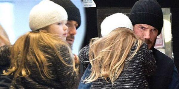 Σέξυ χαζομπαμπάς ο David Beckham! Δείτε τον με την κορούλα του στο αεροδρόμιο