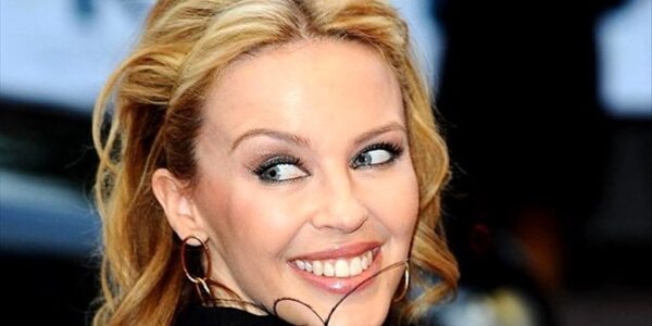 Η Kylie Minogue χωρίς ίχνος μακιγιάζ! Δείτε την 46χρονη σταρ στην καθημερινότητά της
