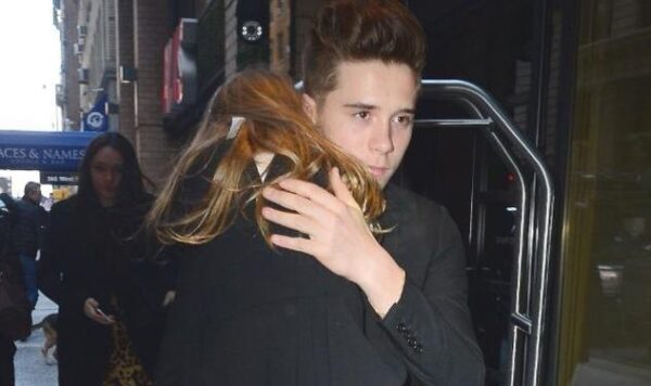 Θα λιώσετε! Ο Brooklyn Beckham είναι ο πιο τρυφερός αδερφός για την μικρή Harper