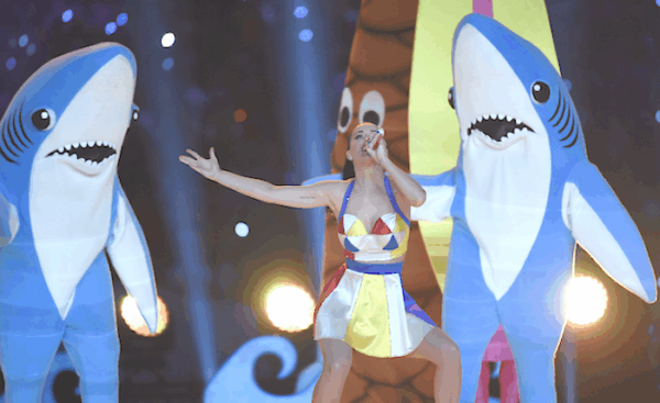 Έκλεψε την παράσταση η Katy Perry στο Super Bowl