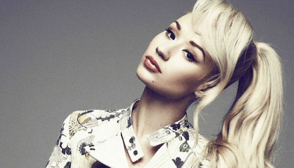 Σάλος με τις φωτογραφίες της Iggy Azalea!  Αλλίως στα video clips και αλλίως είναι στην πραγματικότητα