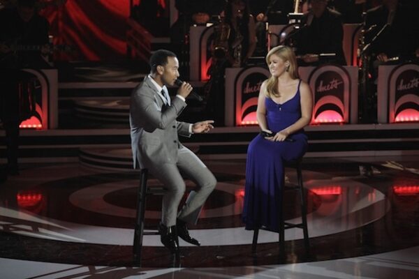 John Legend και Kelly Clarkson συγκινούν στη διασκευή του «Run Run Run» των Τokio Hotel