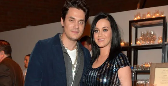 Ο John Mayer και η Katy Perry σε κοινή εμφάνιση.