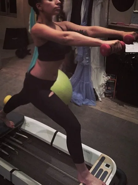 lady-gaga-sexy-yoga-ass-5