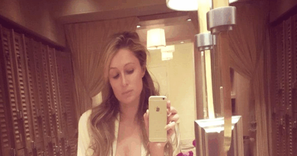 Με αυτήν, τερμάτισε τις sexy selfies η Paris Hilton