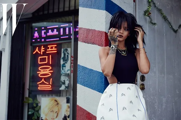 rihanna-w-1