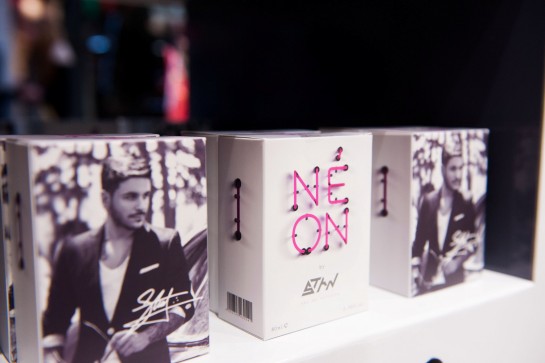 Το νέο του άρωμα «NEON by STAN» από τα SEPHORA παρουσίασε ο τραγουδιστής!