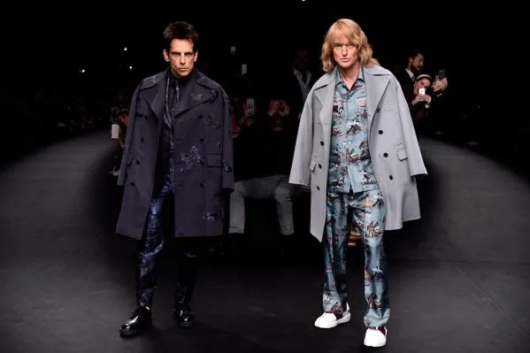 Ο Ben Stiller και ο Owen Wilson στην πασαρέλα του Valentino στο Παρίσι.