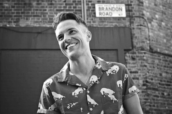 Πάρτε μια γεύση από το ολοκαίνουριο single του Brandon Flowers των Killers, «Can’t Deny My Love»