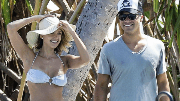 Η Jessica Alba με το λευκό Bikini της είναι ότι καλύτερο θα δεις σήμερα