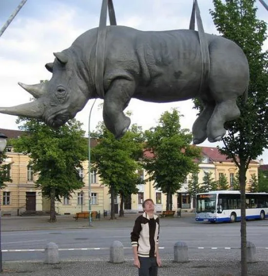 Weird_Monuments_9
