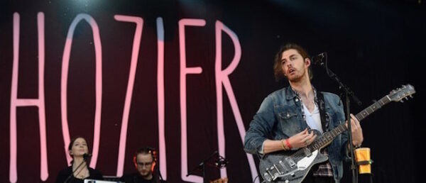 Δείτε τον Hozier πριν γίνει διάσημος, να διασκευάζει Pink Floyd
